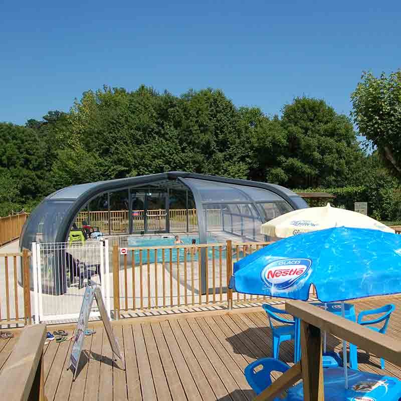 piscine couverte camping lac chambon